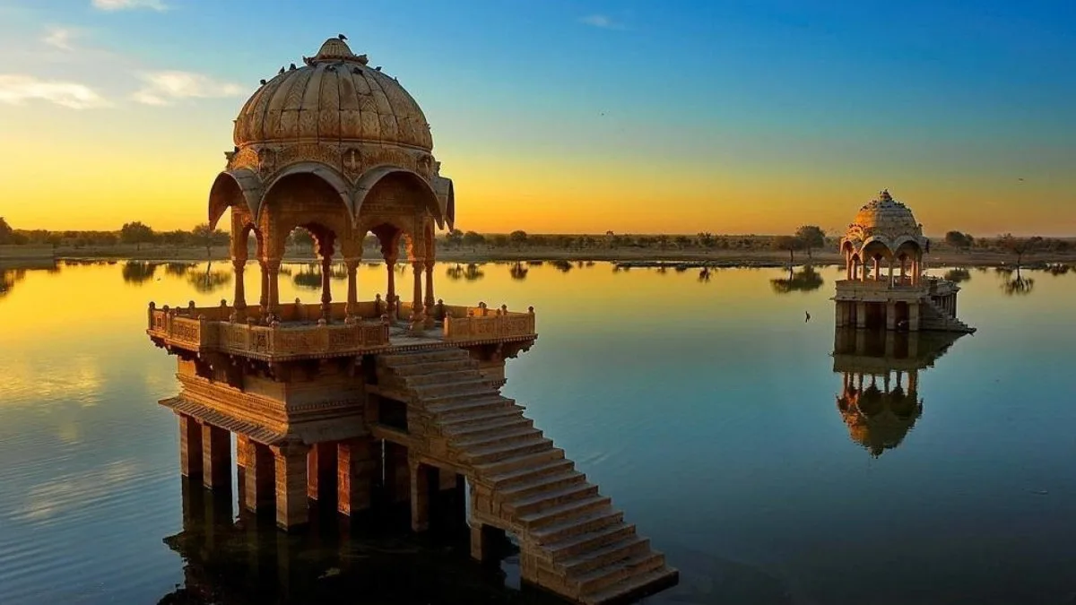 Gadisar Lake